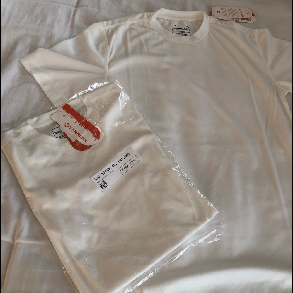 New 2 MERRELL Opti-Wick T Shirts White Sz Mens XS